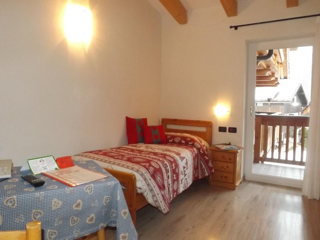Hotel Vigo Vigo di Fassa Room photo